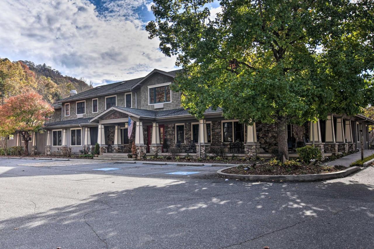 Willa Cozy Cabin With Hot Tub And Smoky Mountain Views! Bryson City Zewnętrze zdjęcie