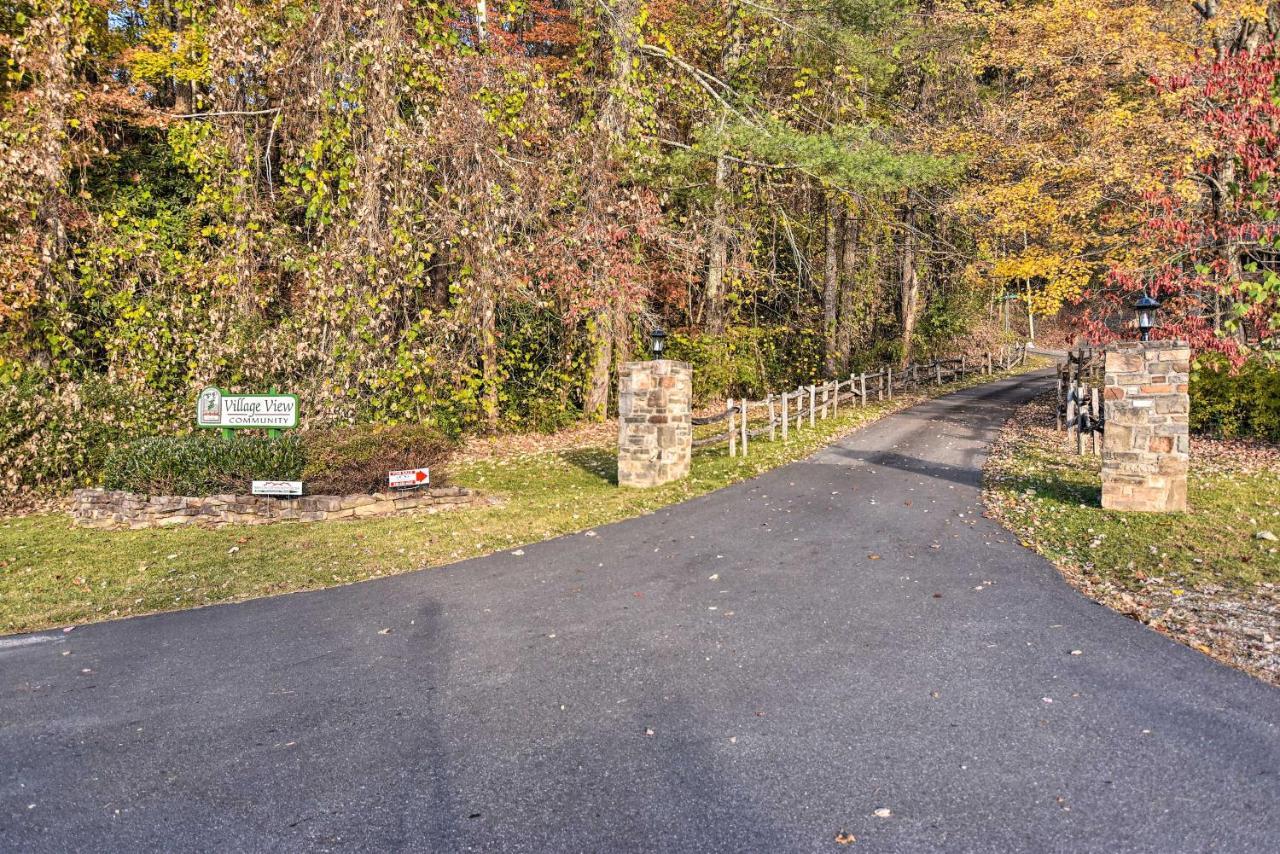 Willa Cozy Cabin With Hot Tub And Smoky Mountain Views! Bryson City Zewnętrze zdjęcie